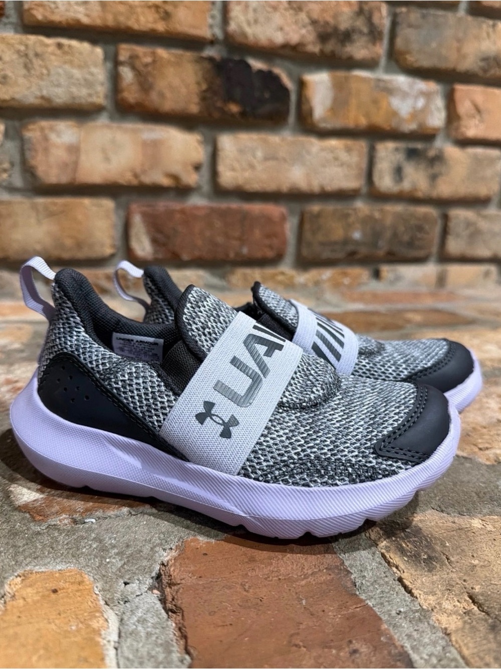 Under Armour Surge 3 Slip-On shoes sz 11K